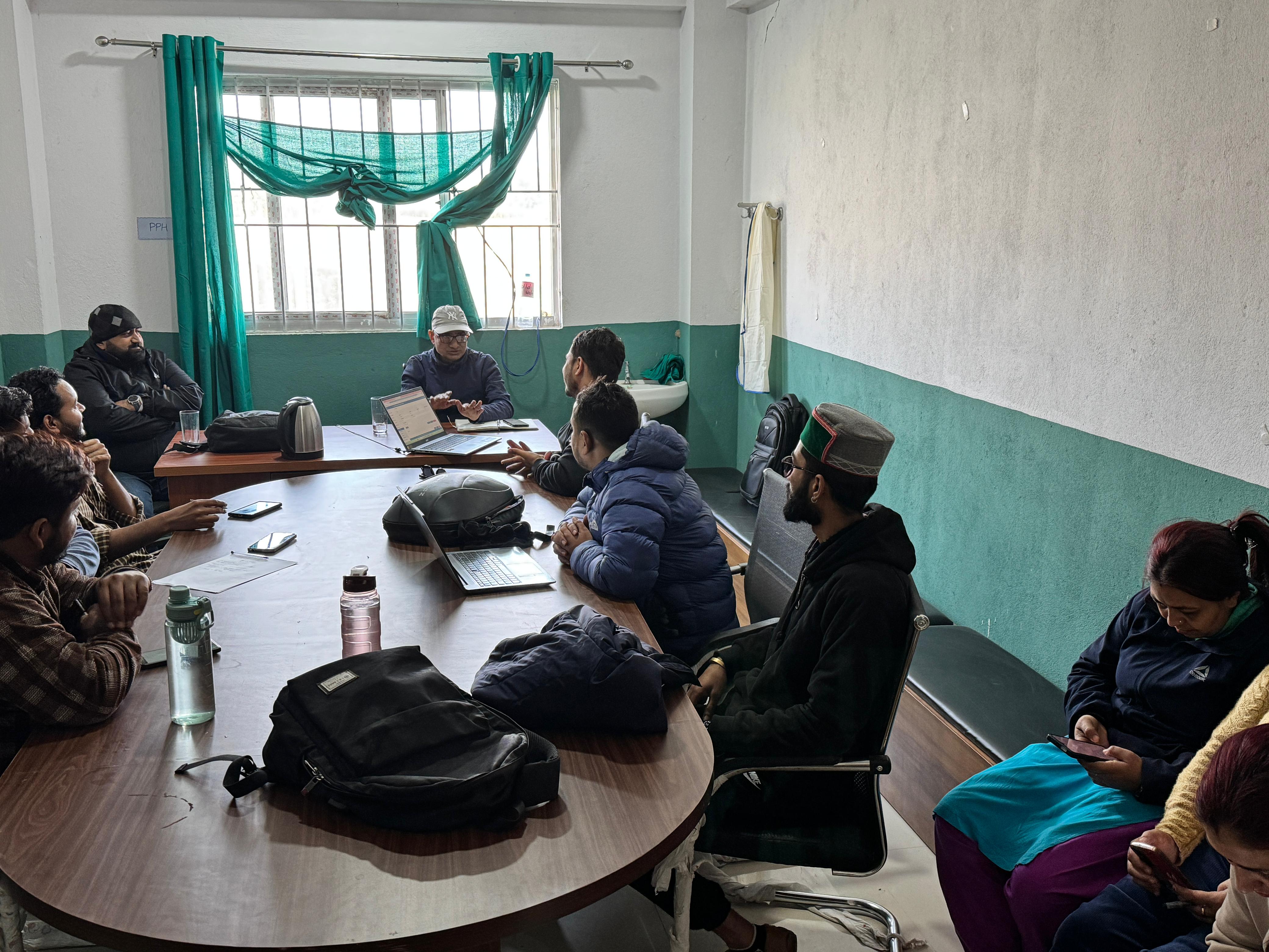 झापा गाउँ पालिकामा अस्पताल व्यवस्थापन प्रणाली संचालनका लागी अभिमुखीकरण कार्यक्रम ।